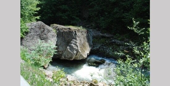 Tone Papiga: Kje pa, drugje? STARWHEEL Tone Papiga: Kje pa, drugje? STARWHEEL