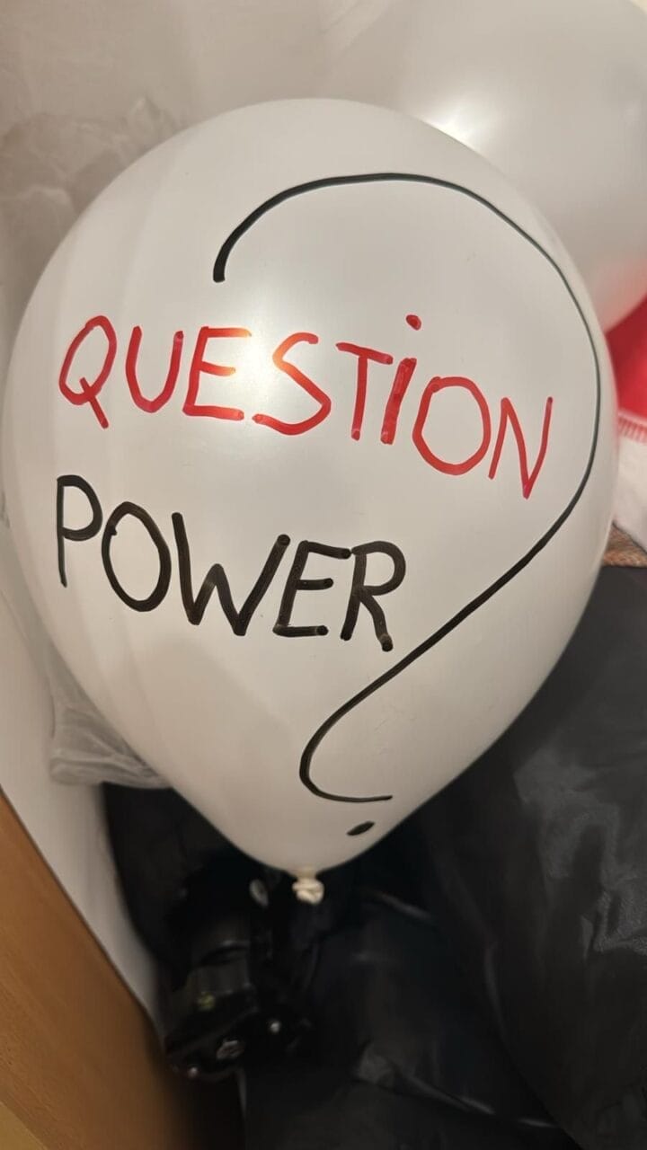 A 4x4 x1000x Statues of Little Golden Buddha