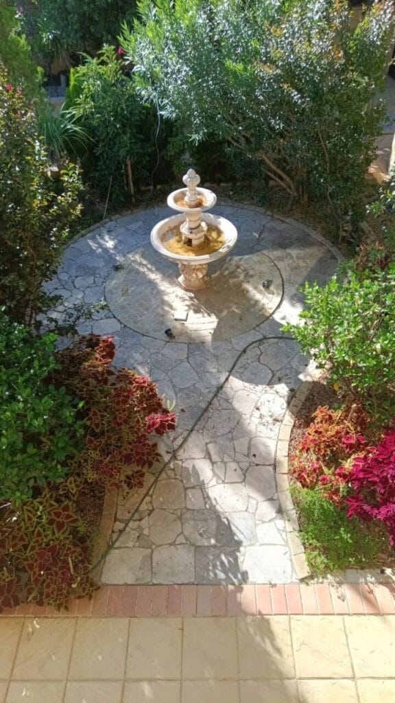 A 4x4 x1000x Statues of Little Golden Buddha STARWHEEL