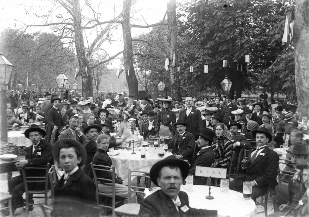 Arhetipi in kolektivno nezavedno: Drevo naj se nikdar ne poseka STARWHEEL Arhetipi in kolektivno nezavedno: Drevo naj se nikdar ne poseka STARWHEEL